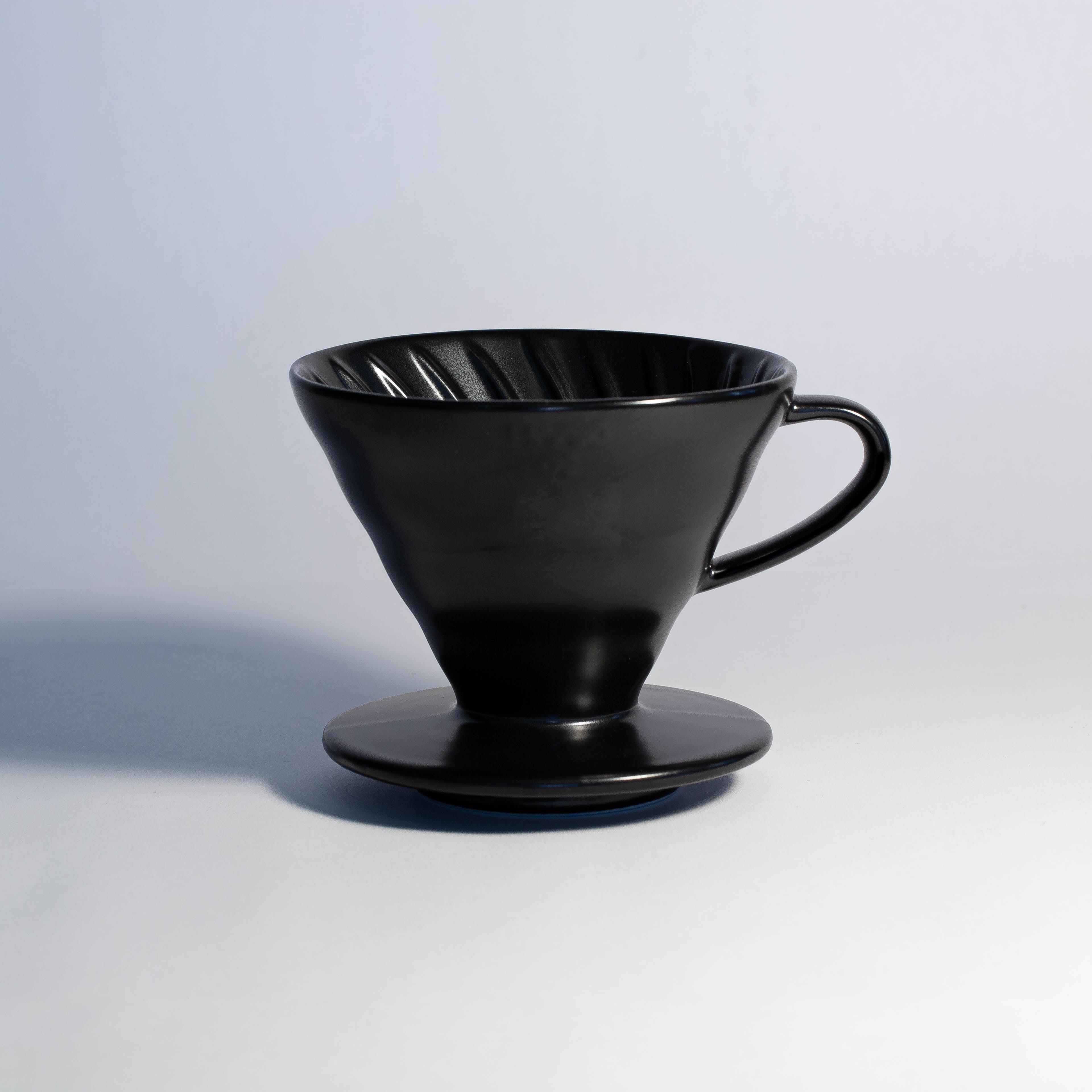 Hario V60-02 Keramikfilter "Colour Edition" matte black